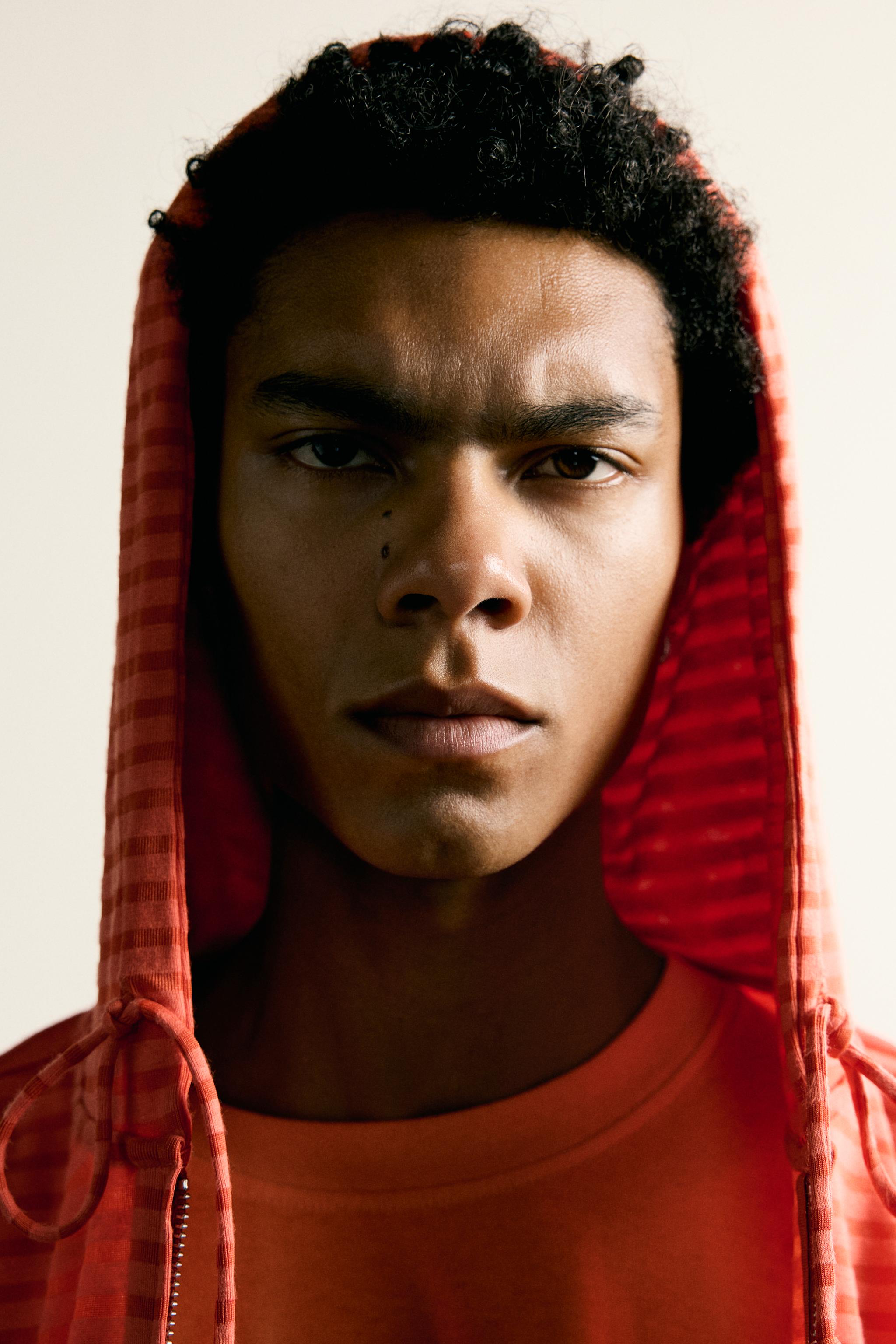 STRIPED HOODED SWEATSHIRT